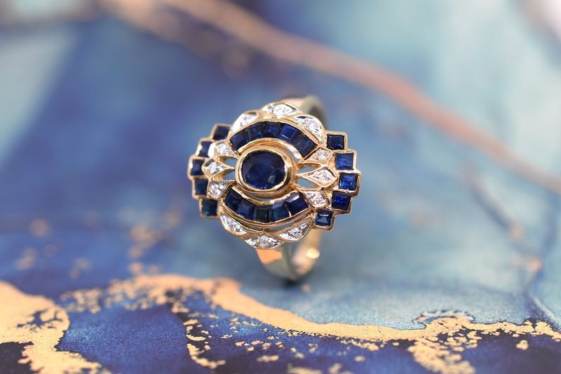 18ct Yellow Gold Sapphire & Diamond Cluster Ring