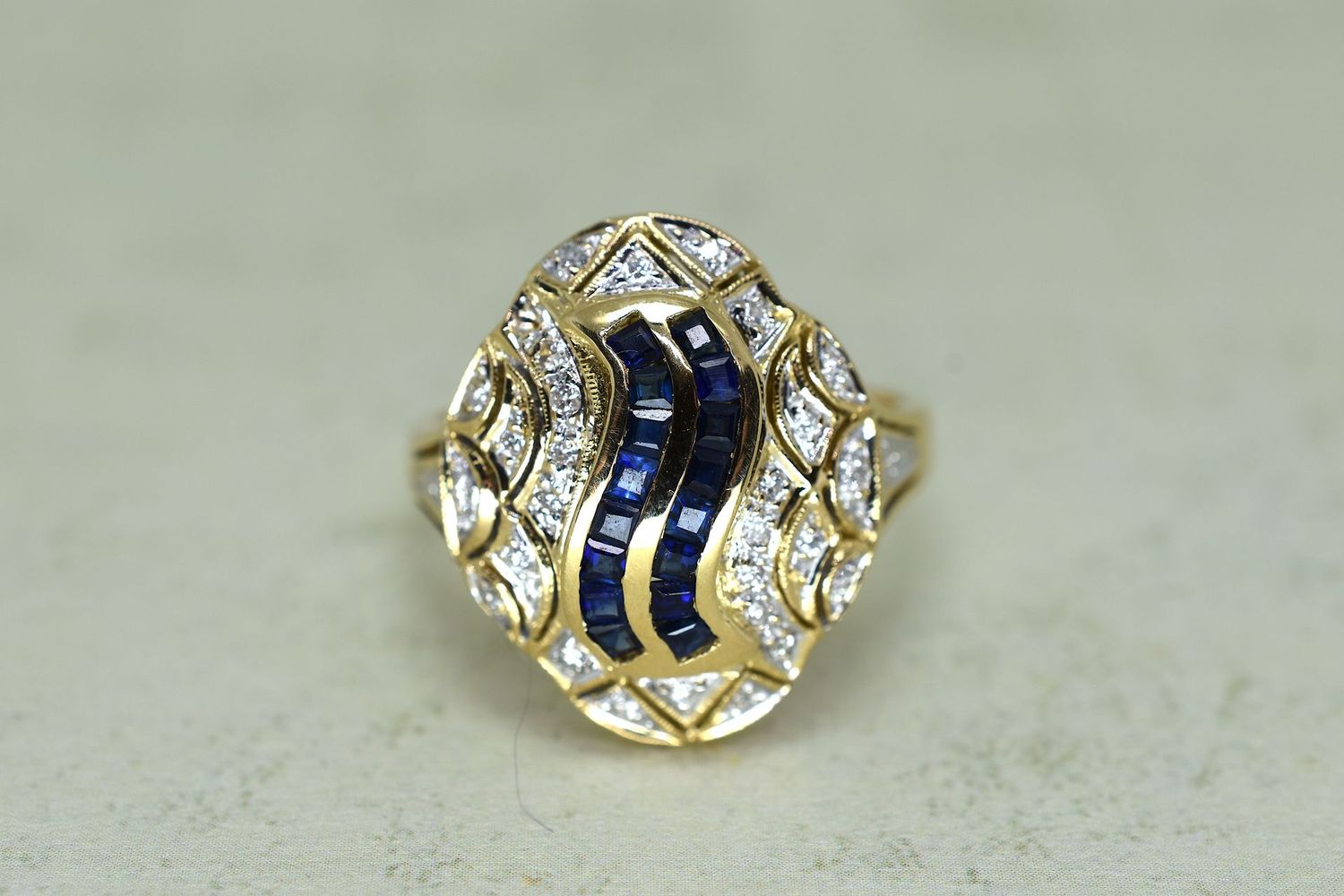 18ct Yellow Gold Sapphire & Diamond Cluster Ring