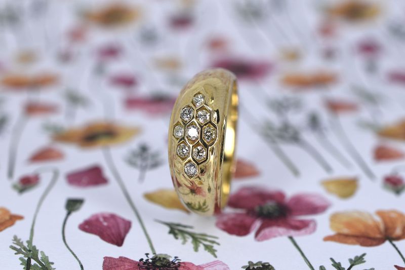 9ct Yellow Gold Round Brilliant Cut Diamond Set Cluster Ring