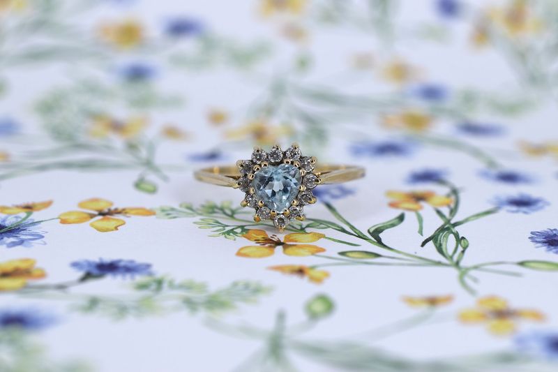 9ct Yellow Gold Aquamarine & Diamond Cluster Ring