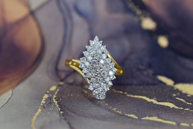 18ct Yellow Gold Split Shoulder Diamond Cluster Ring