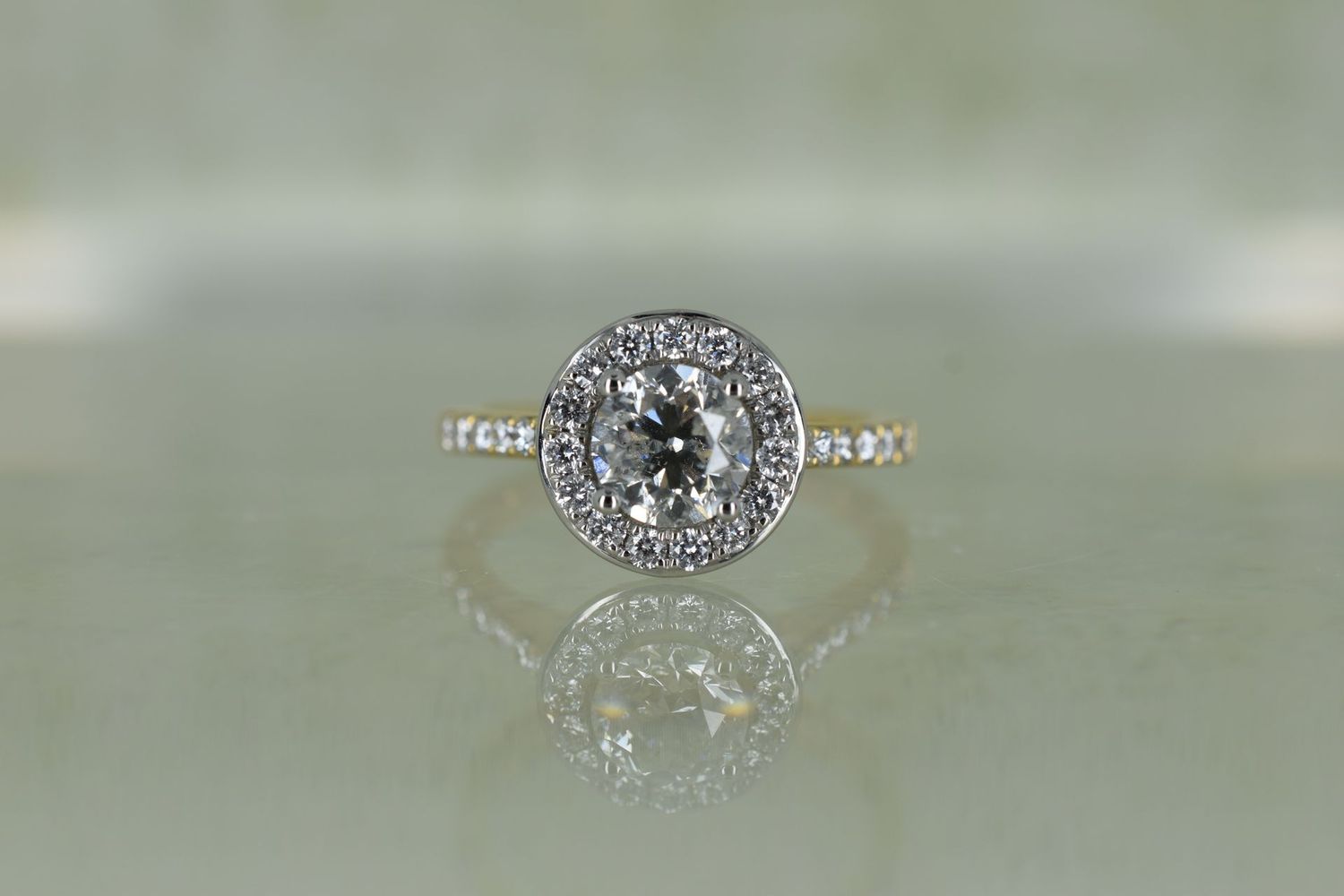 18ct Yellow & White 1.01ct Certificated Round Brilliant cut Diamond Halo Cluster Ring