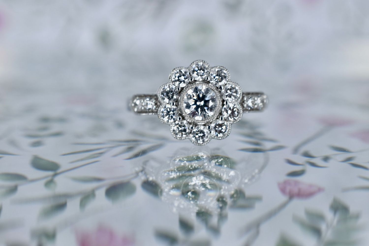 18ct White Gold Floral Diamond Cluster Ring