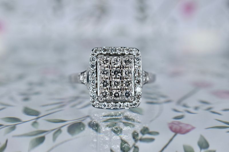 9ct White Gold multi Round Brilliant Cut Diamond Cluster Ring