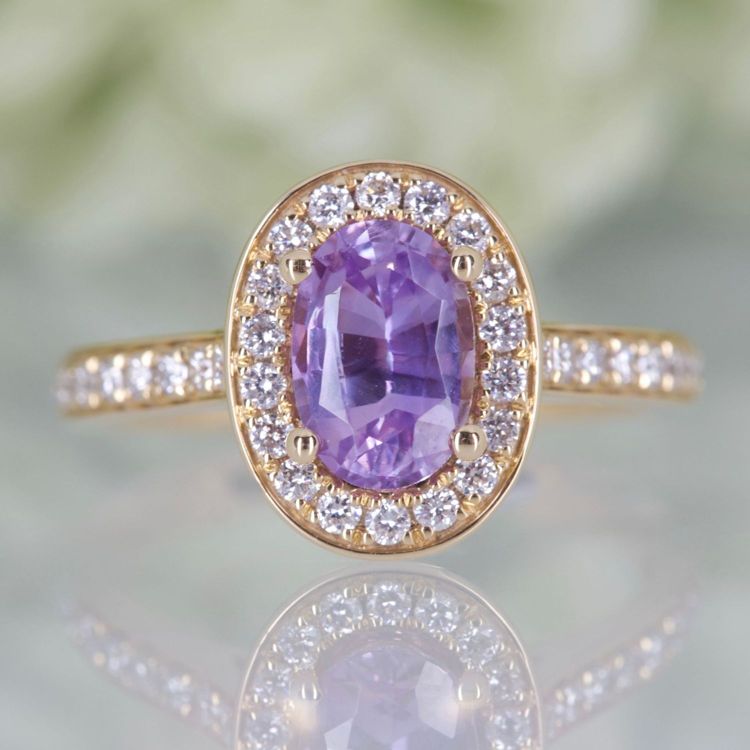 18ct Yellow Gold Oval Cut Lilac Sapphire & Diamond Halo Cluster Ring