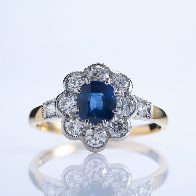 Pre-Loved 18ct Yellow Gold & Platinum Round Cut Sapphire & Diamond Cluster Ring