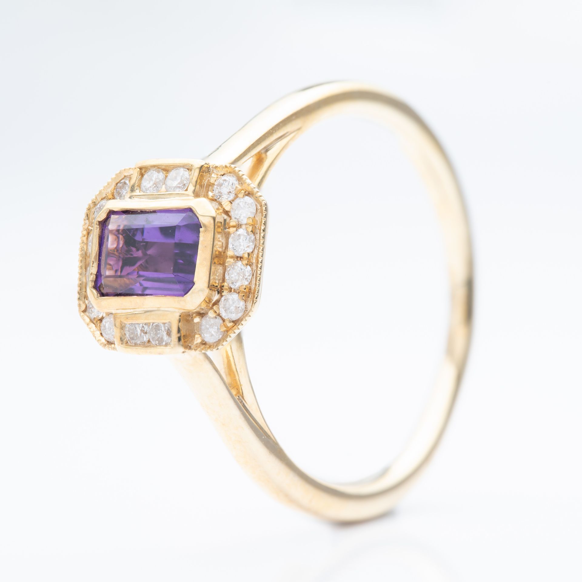 9ct Yellow Gold Octagonal Cut Amethyst & Round Brilliant Cut Diamond Halo Cluster Ring