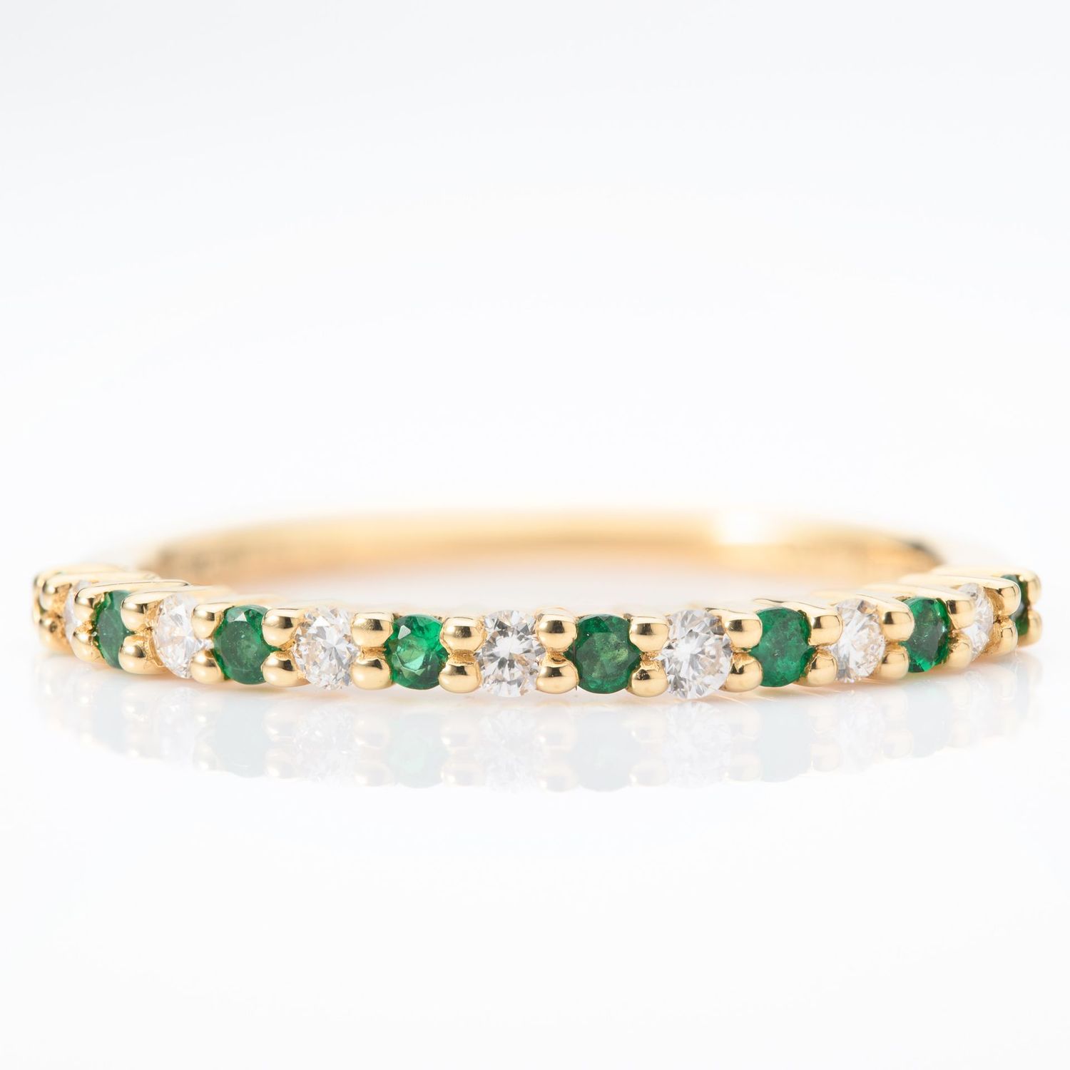 18ct Gold Round Cut Emerald and Round Brilliant Cut Diamond Half Eternity Ring