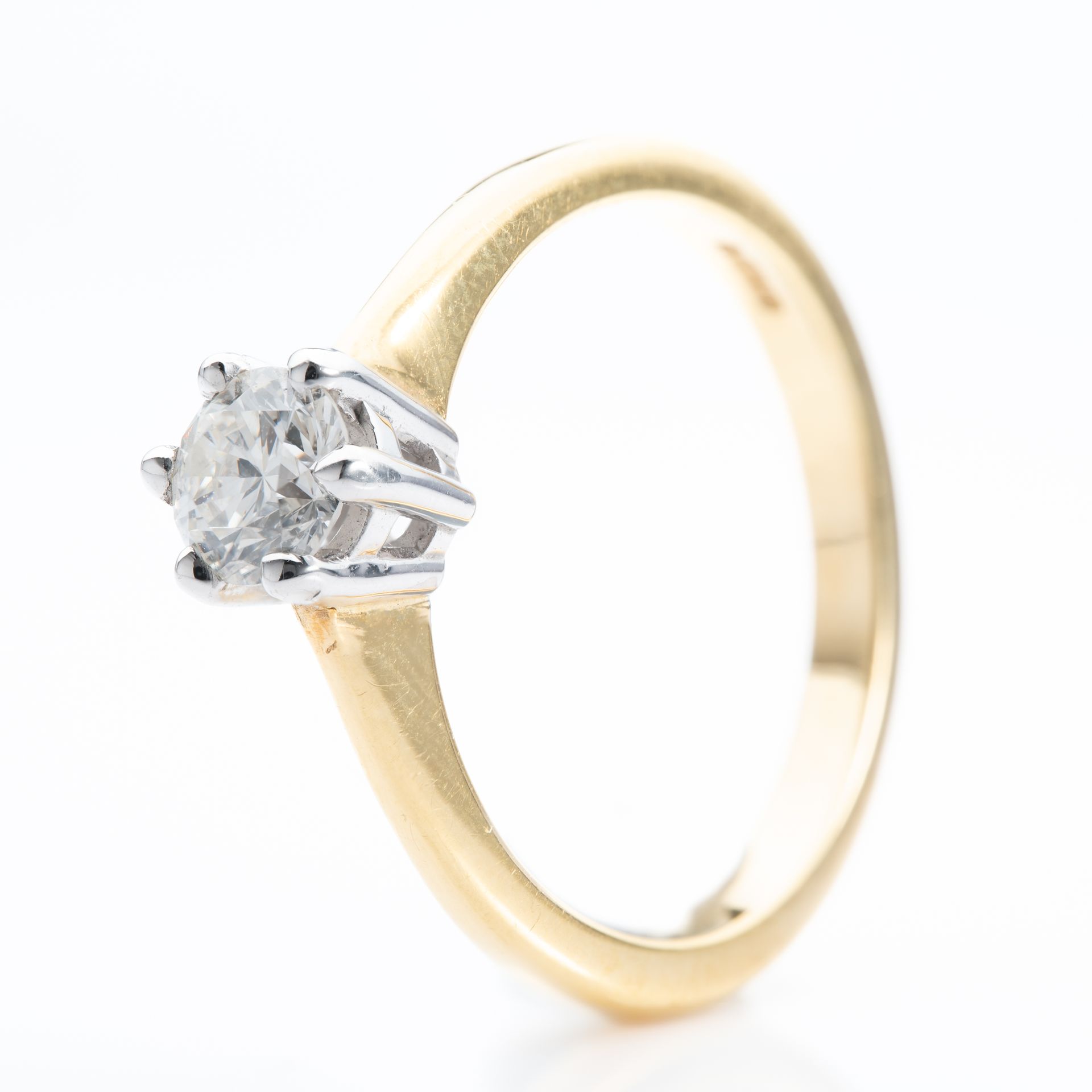 18ct Yellow and White Gold Brilliant Cut Diamond Ring