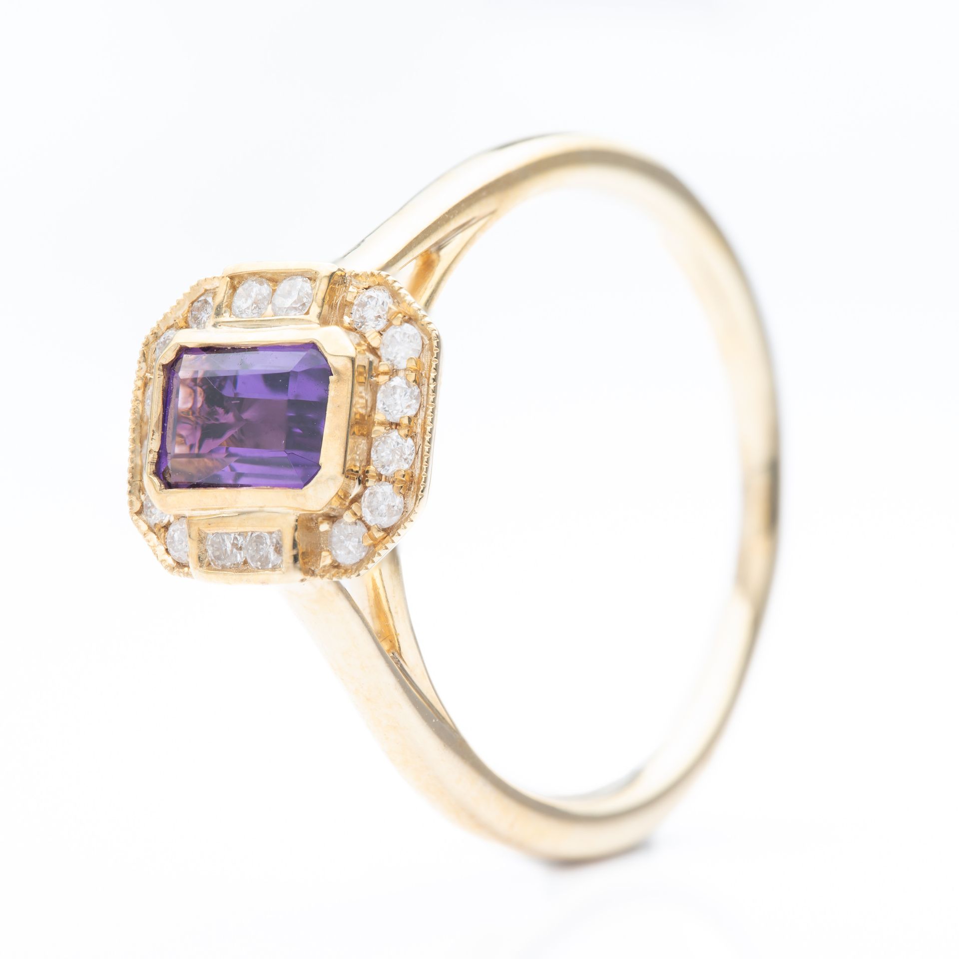 9ct Yellow Gold Octagonal Cut Amethyst & Round Brilliant Cut Diamond Halo Cluster Ring