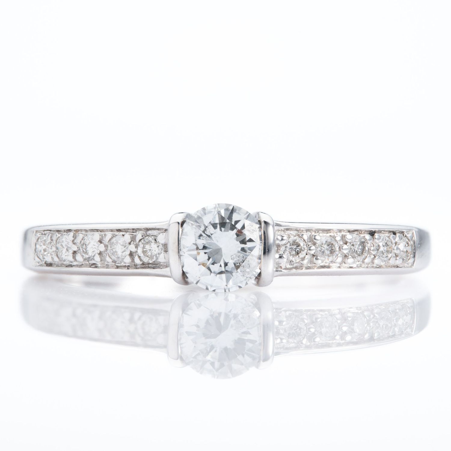 18ct White Gold Tension Set Round Brilliant Cut Diamond ring with Diamond Shoulders