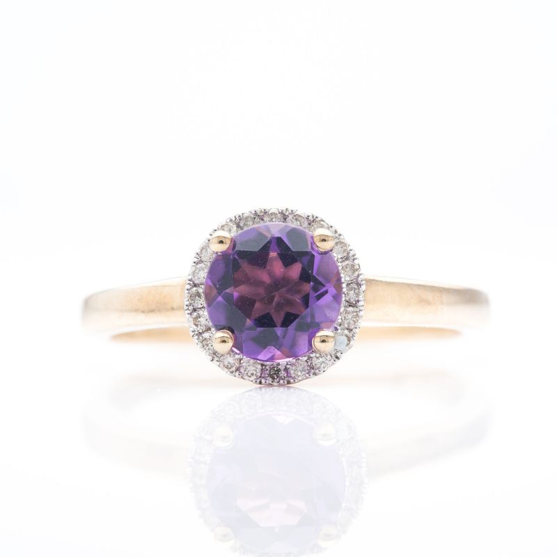 9ct Gold Round Cut Amethyst & Round Brilliant Cut Diamond Halo Cluster Ring