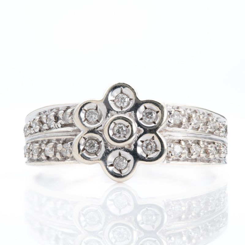 9ct White Gold Diamond Set Flower Cluster Ring