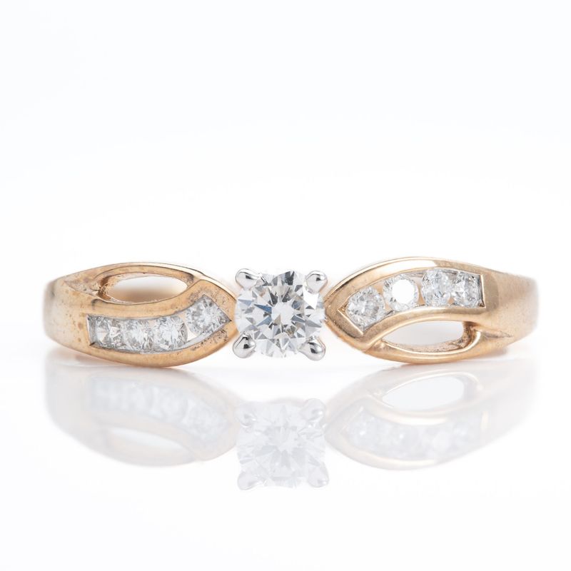 9ct Yellow & White gold Round Brilliant cut Diamond ring with Channel Set Diamond Shoulders