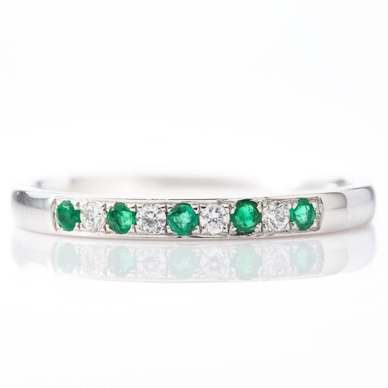18ct White Gold Round Cut Emerald & Round Brilliant Cut Diamond 9-Stone Half Eternity Ring
