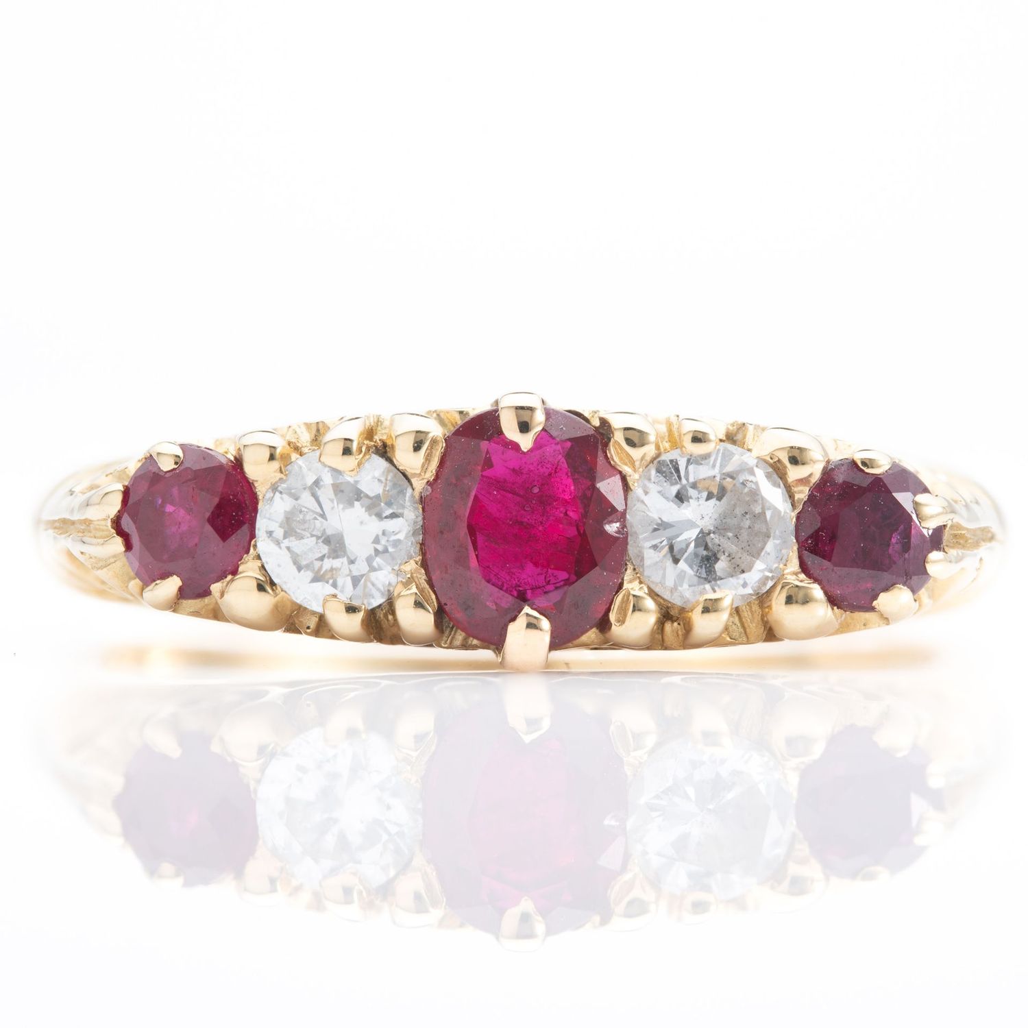18ct Yellow Gold Ruby & Diamond 5-Stone Ring 18ct Yellow Gold Ruby & Diamond 5-Stone Ring