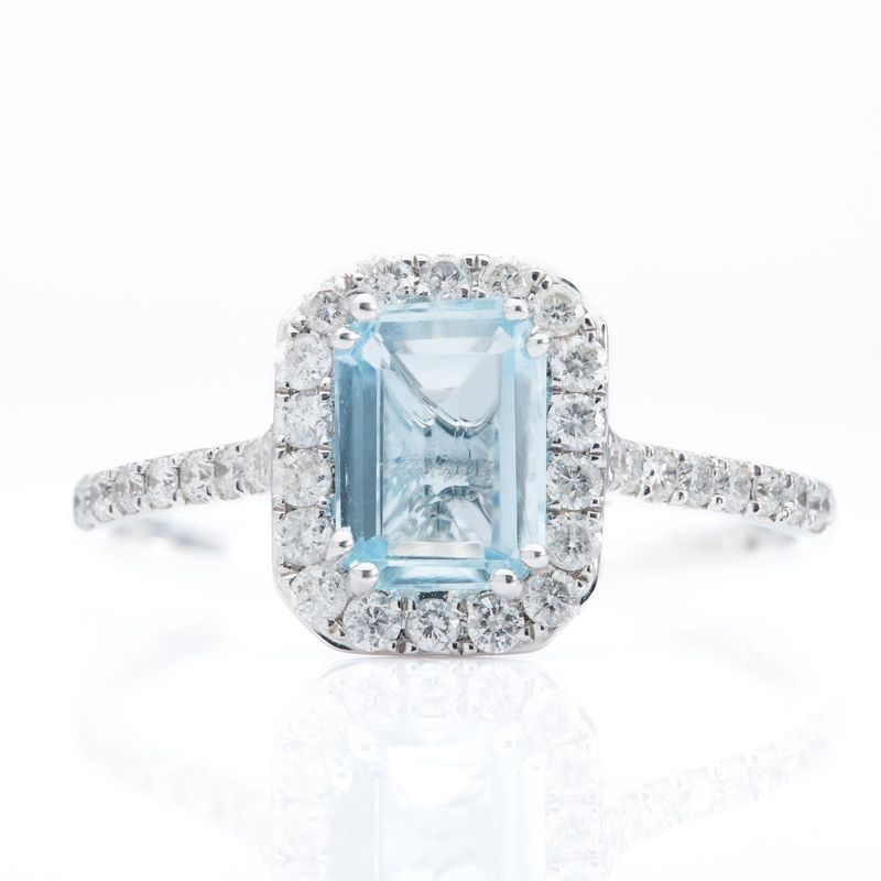9ct White Gold Emerald cut Aquamarine Halo Cluster Ring with Diamond Shoulders