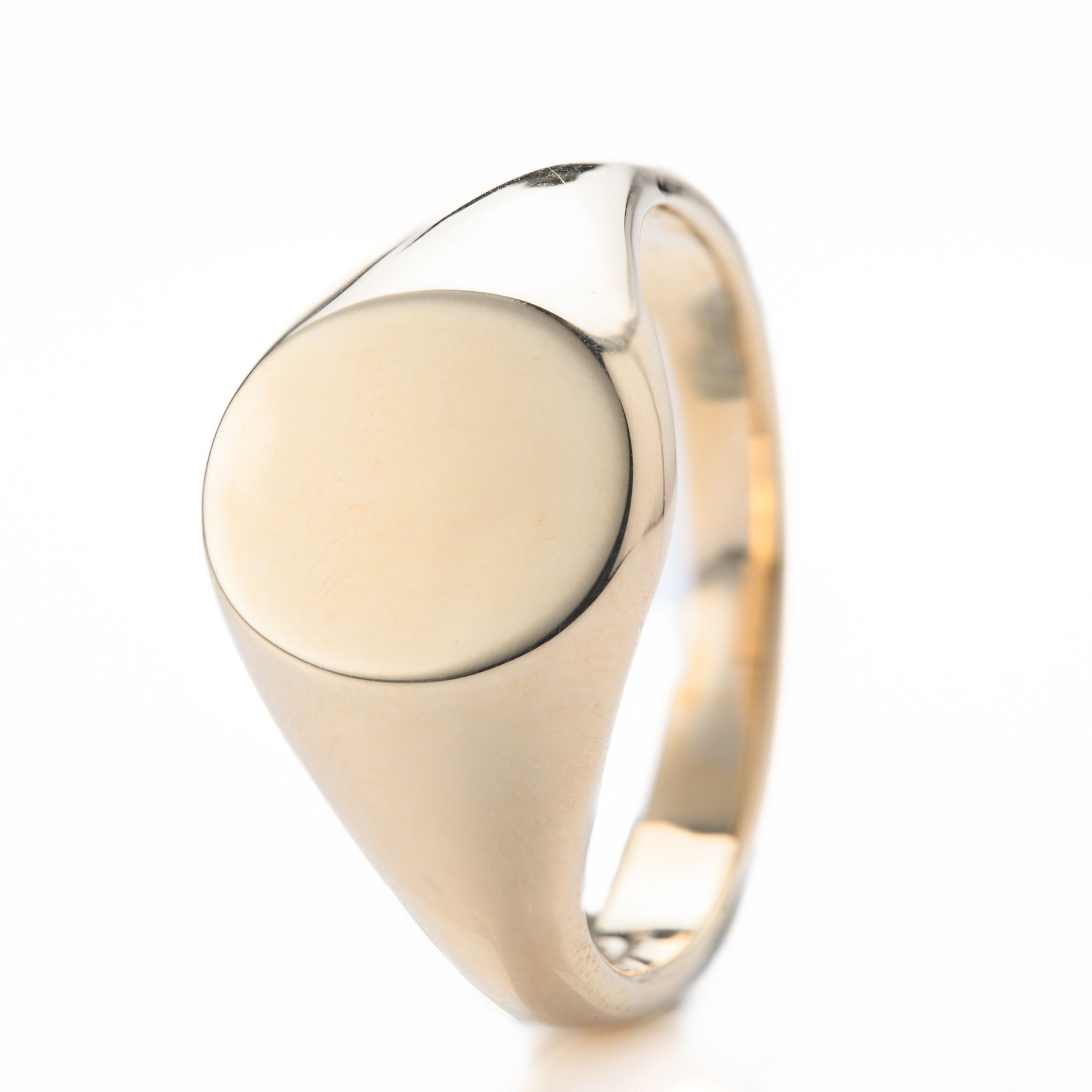 9ct Yellow Gold Signet Ring with 11x9mm Oval Head