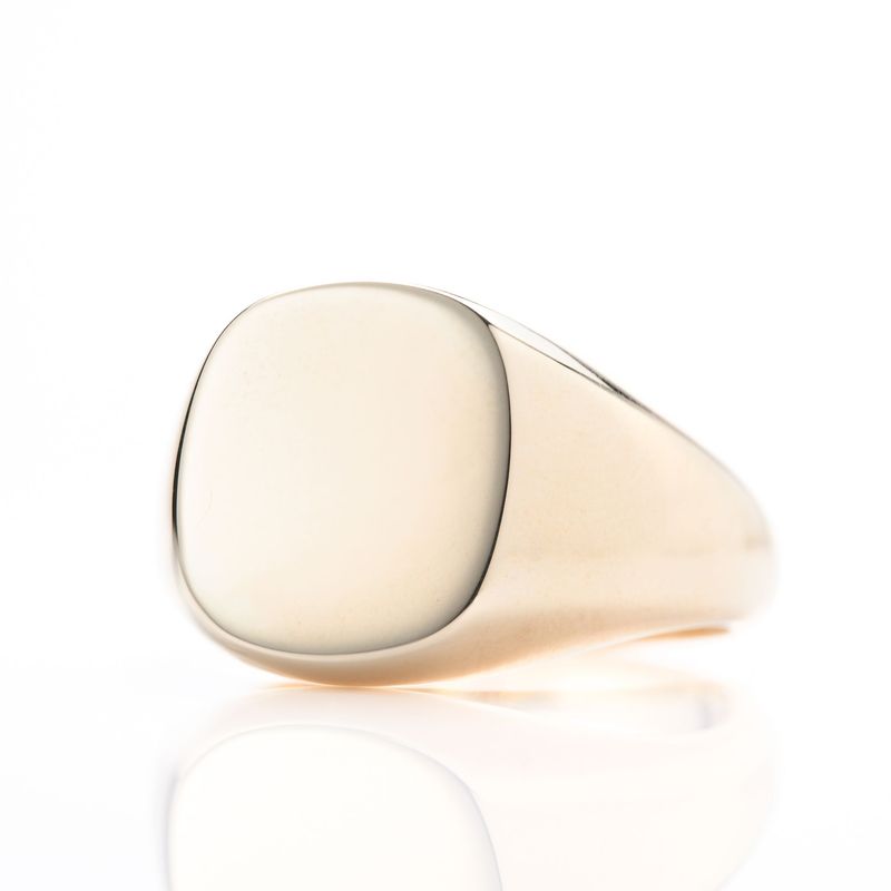 9ct Yellow Gold Pre-Owned Cushion Signet Ring with 14x13mm Head