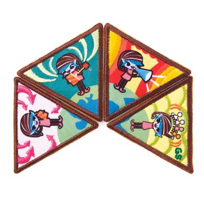 BROWNIE: A WORLD OF GIRLS AWARD PATCH SET