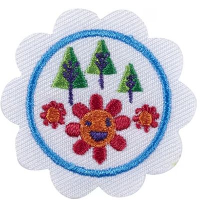 Daisy  Outdoor Art Maker Badge