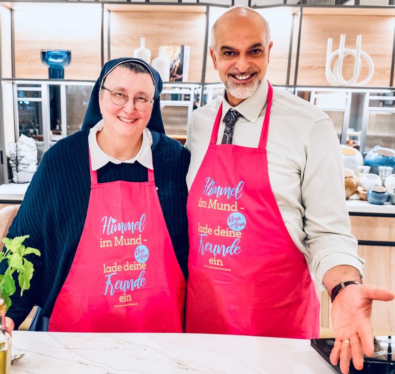"Himmel im Mund -klein und fein, lade deine Freunde ein" - Küchenschürze