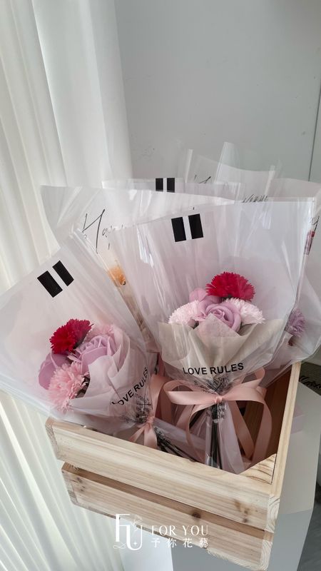 康乃馨基本花束（多色可選）