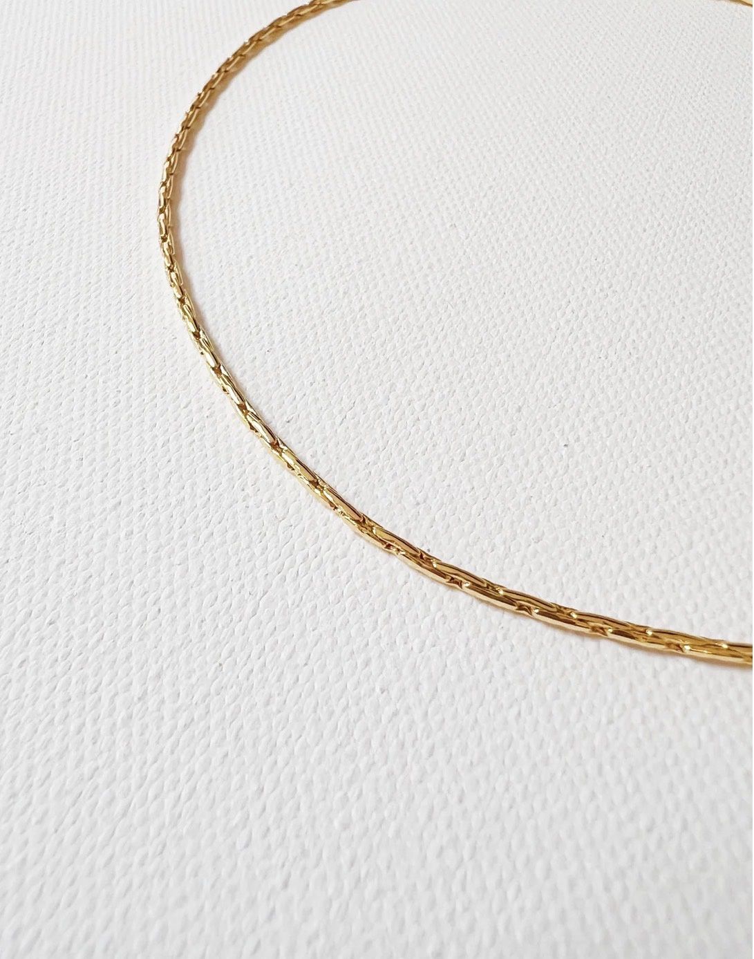 Essential Slim Choker