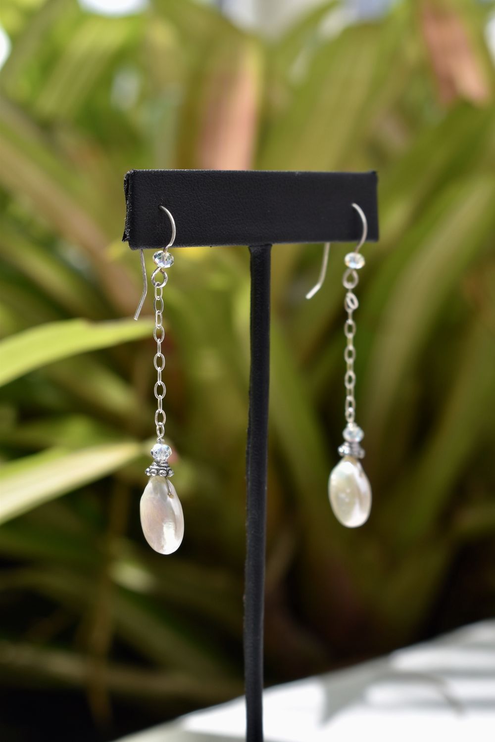 Flat Fresh Water Pearl Droplets
