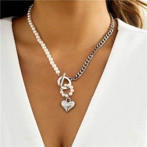 Vintage Elegant Style Pearl and Alloy Chain