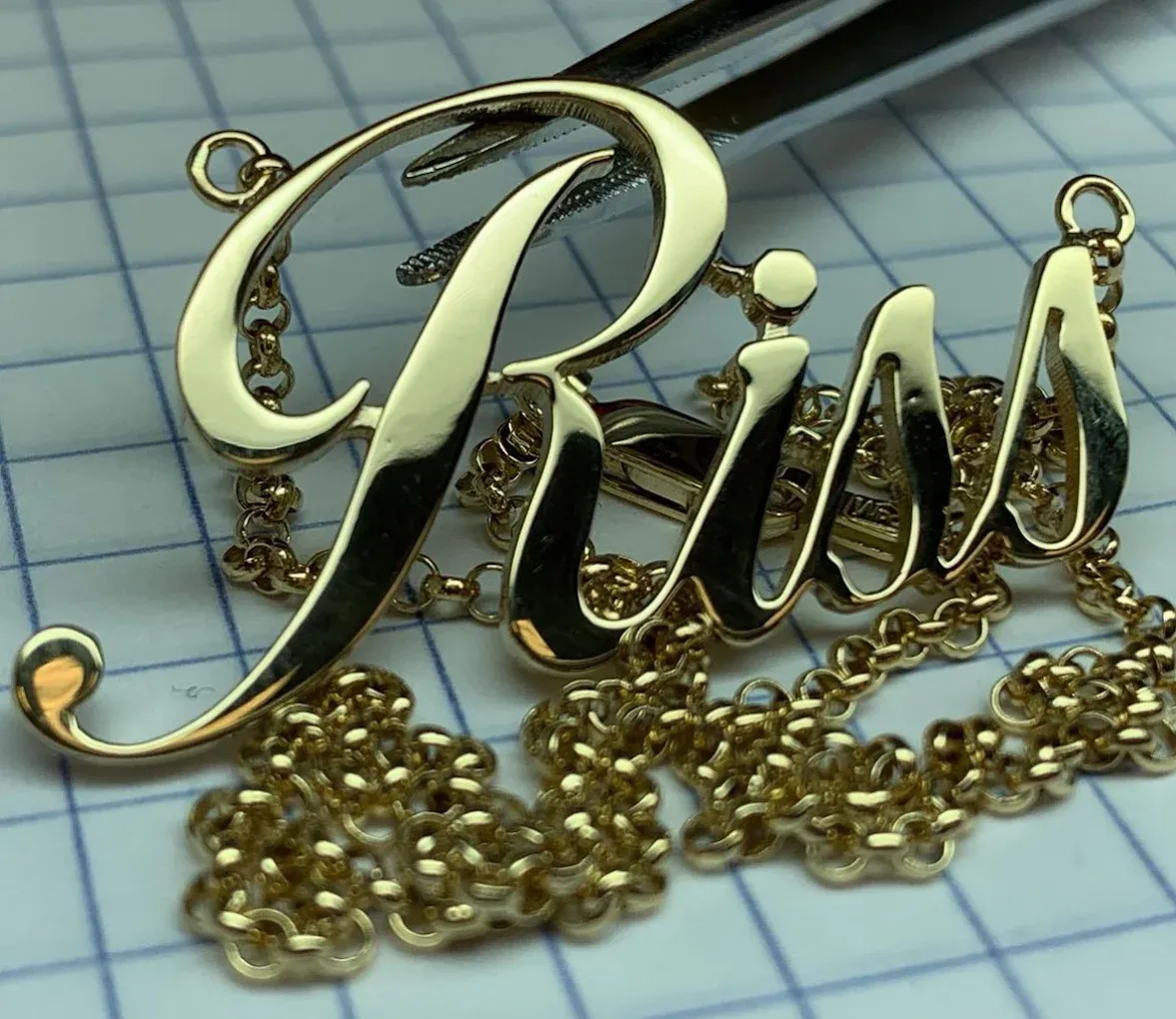 Riss Nameplate Necklace in 14K Yellow Gold