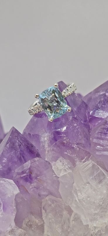 Platinum Aquamarine Engagement Ring