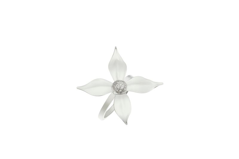18KW Dogwood Bud Ring