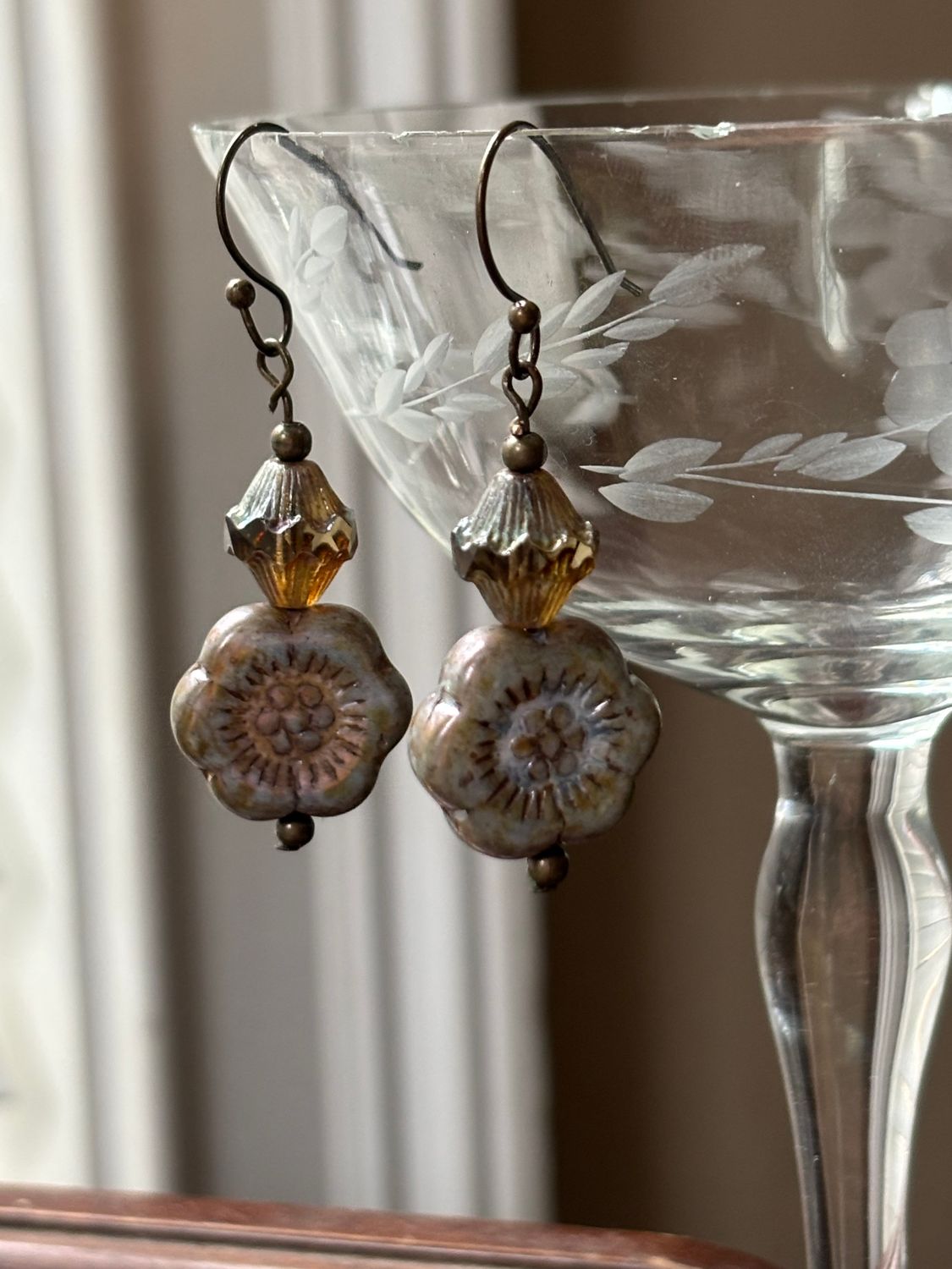 Carved Flower Earrings-Neutral