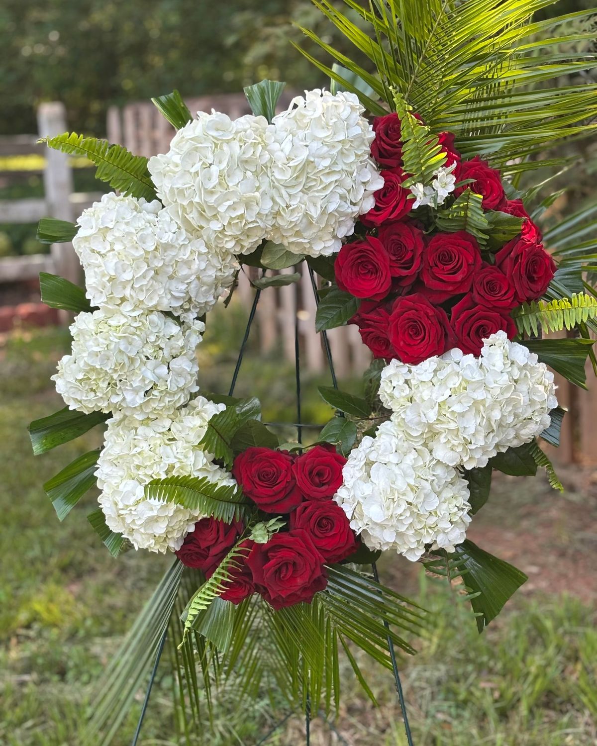 ROSE CLUSTER SYMPATHY WREATH