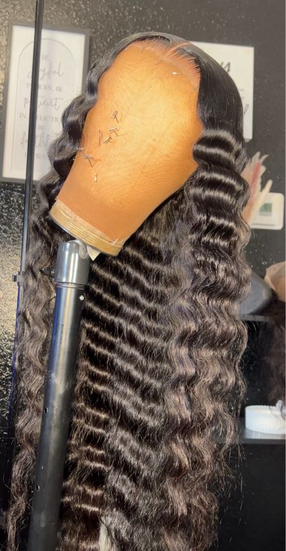 Lace Closure middle part w/ crimps ( FLASH SALE ) 