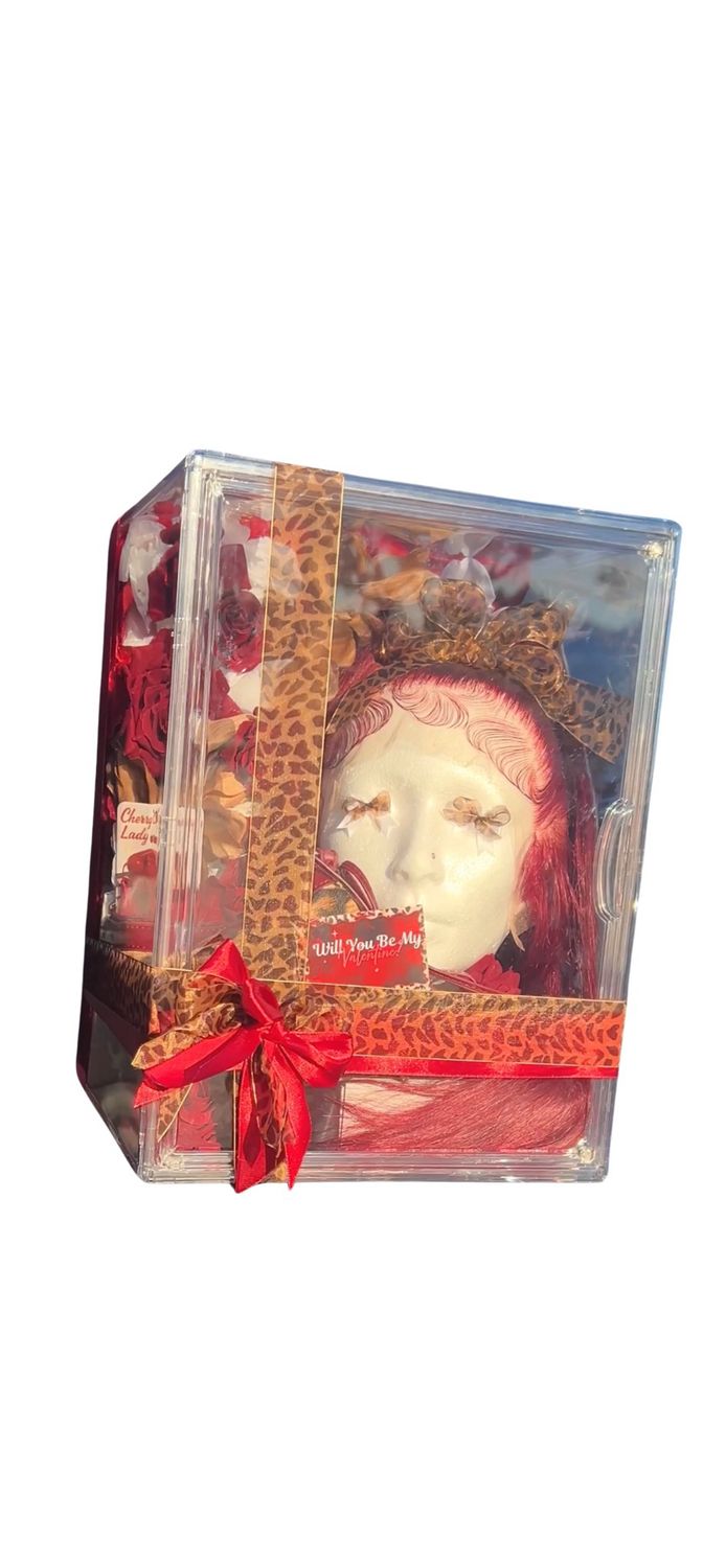 Be My Valentine Gift Box ( Ready to Ship ) 