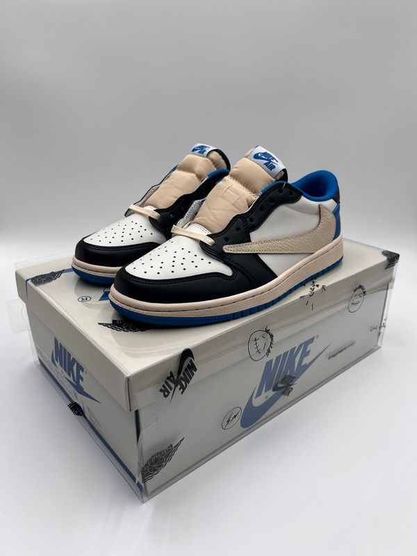 Air Jordan 1 Low x Travis Scott Fragment
