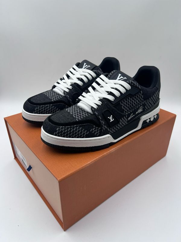 Grey &amp; Black Trainer Sneakers