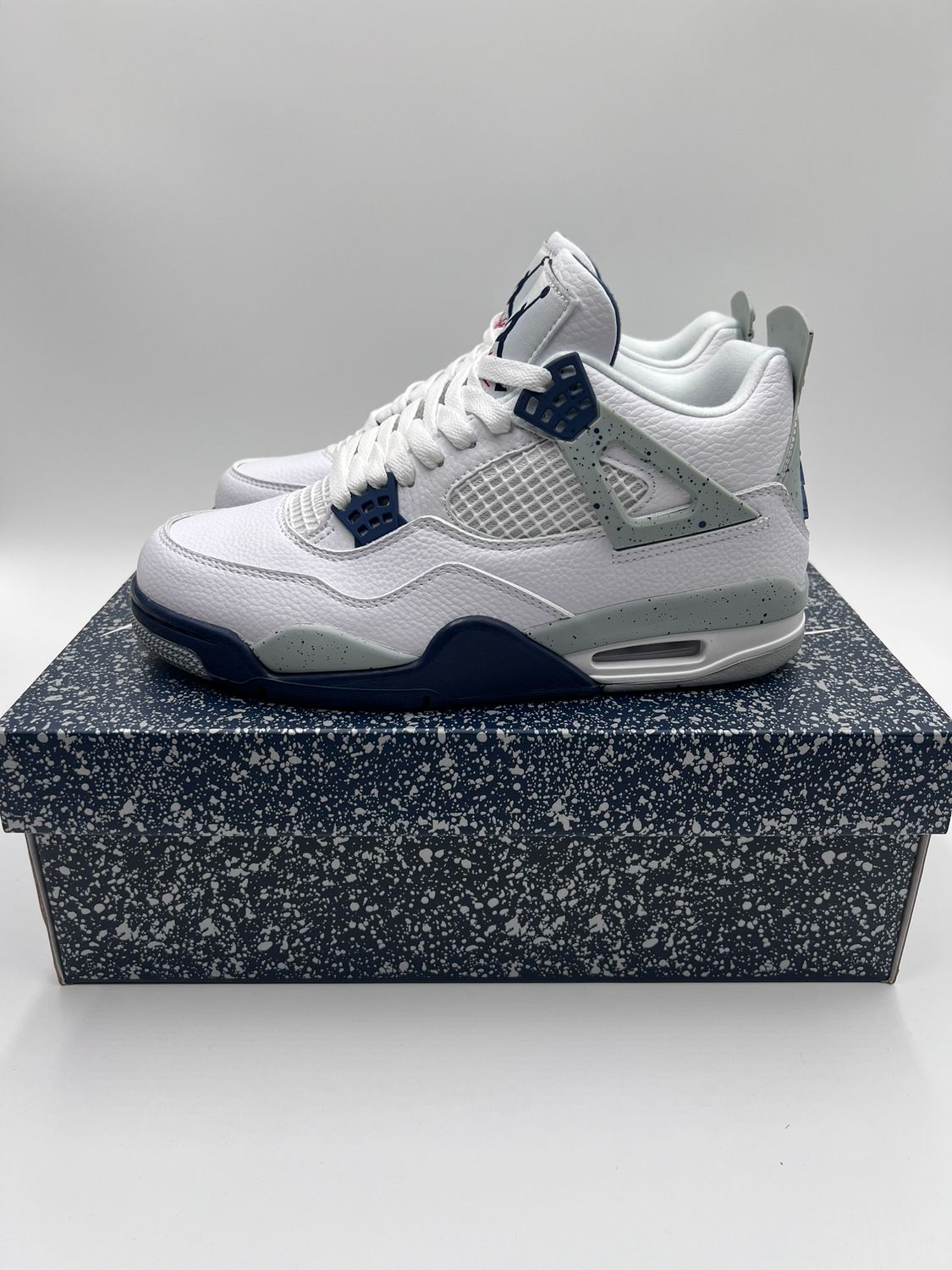 Air Jordan 4 Retro Midnight Navy