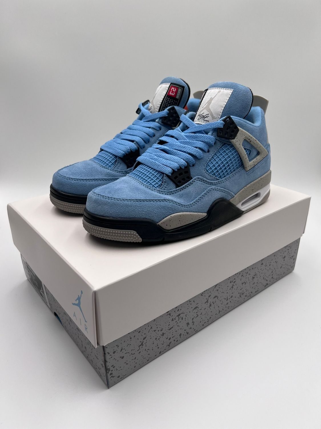 Air Jordan 4 Retro University Blue