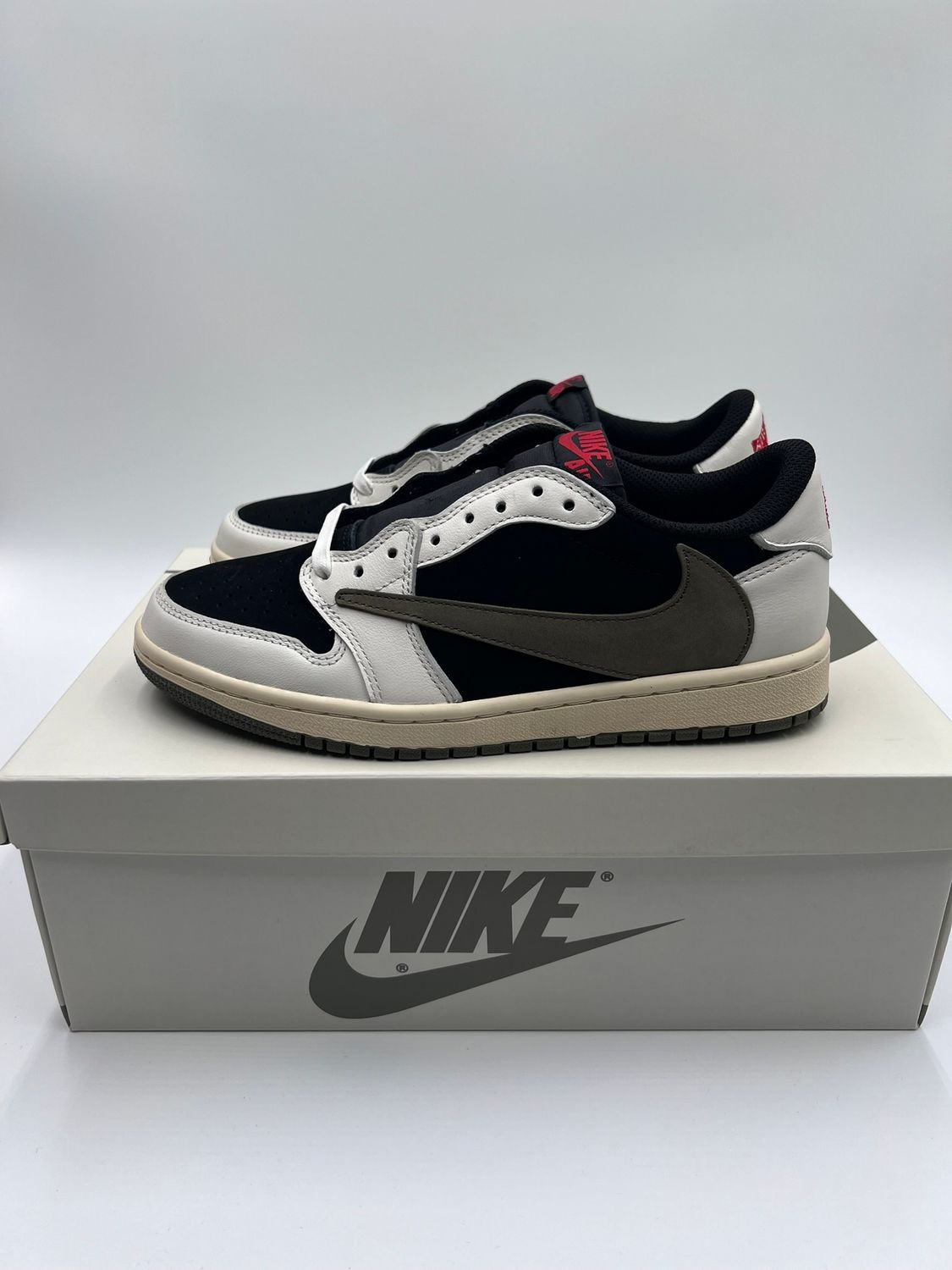 Air Jordan 1 Low x Travis Scott Olive