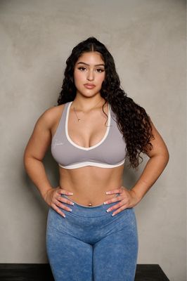 GREY AND WHITE SPORTS BRA