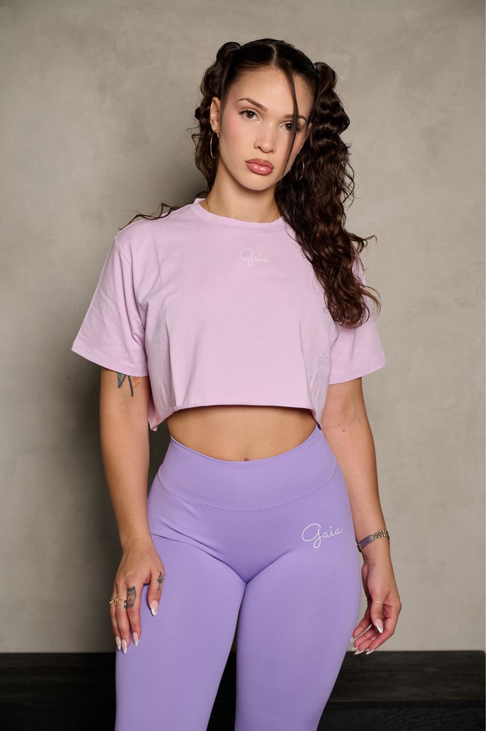 LILAC GAIA CROP TEE