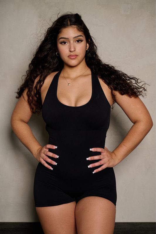 BLACK SLEEVELESS FORM FITTING ROMPER