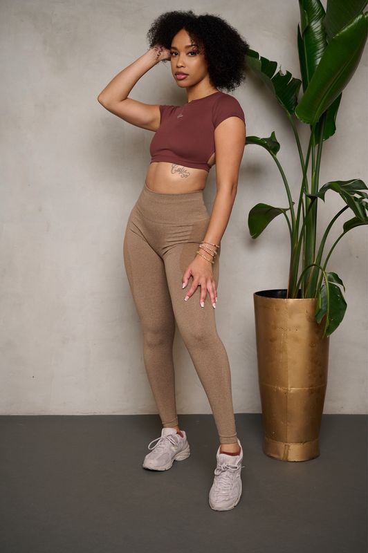 BROWN SUGAR SEAMLESS LEGGINGS