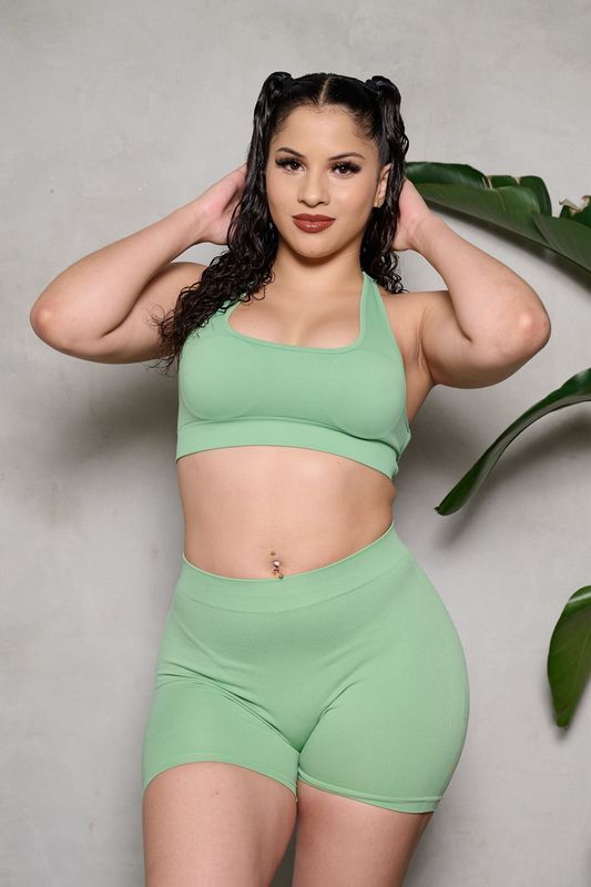 Avocado V-Back Scrunch Biker Shorts