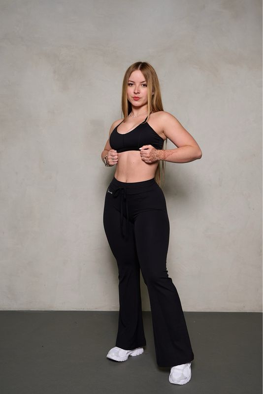 Black Lounge Bra + Oversized Cropped Long Sleeve 