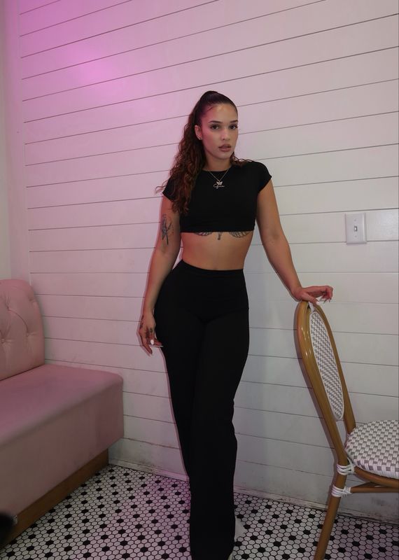 Black Wide Flares