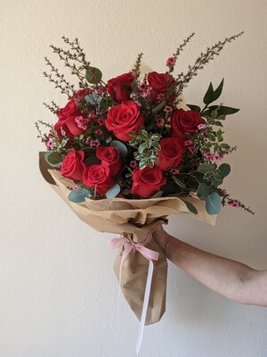 A Dozen Roses Wrapped 00209